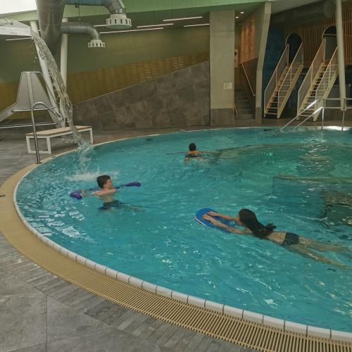 Schwimmen im Hotel Stern