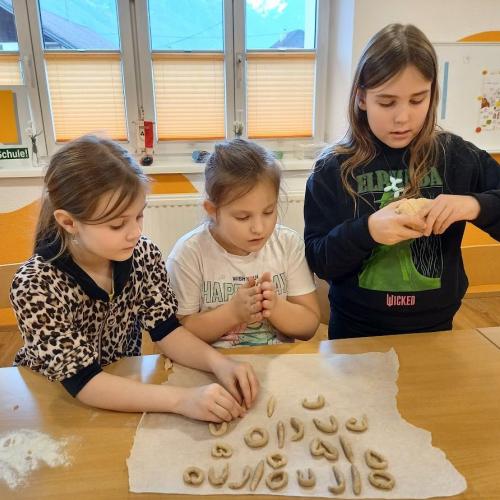 In der Schule wird gebacken