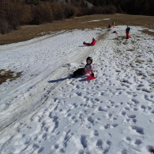 Rutschpartie mit den Rutschtellern