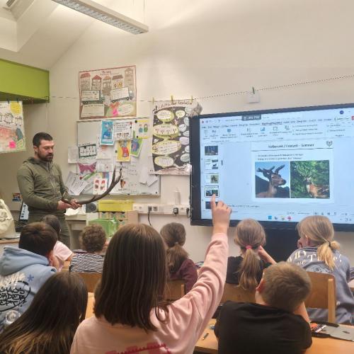 Jäger in der Schule