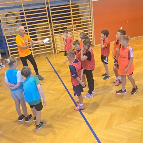 Fußball-Abschlussturnier