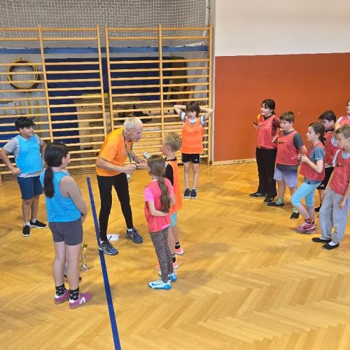 Fußball-Abschlussturnier