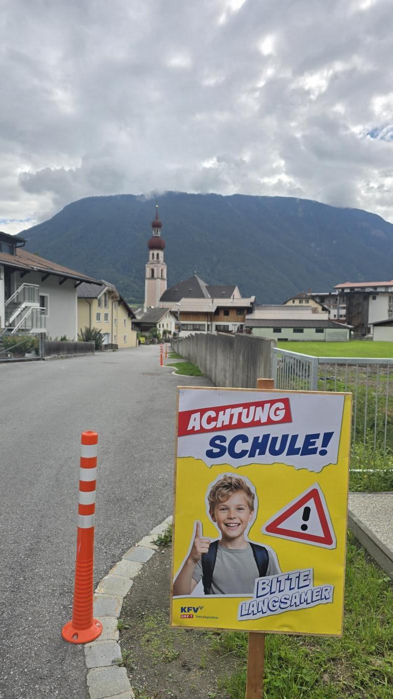 Achtung, Schule!