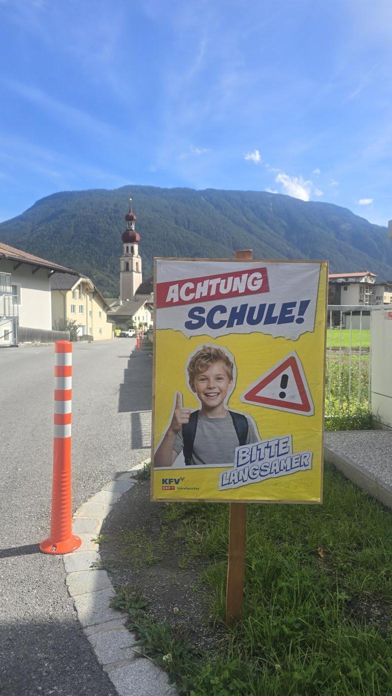 Achtung, Schule!